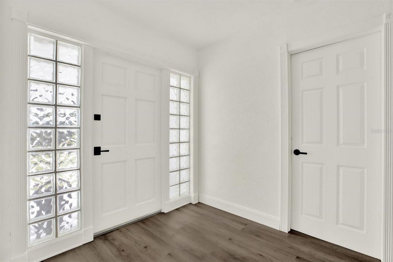 4510 NE Helena Street Ne, Saint Petersburg, FL 33703 Photo