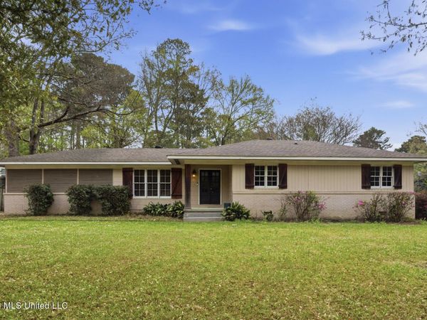 1621 Lockwood Avenue, Jackson, MS 39211
