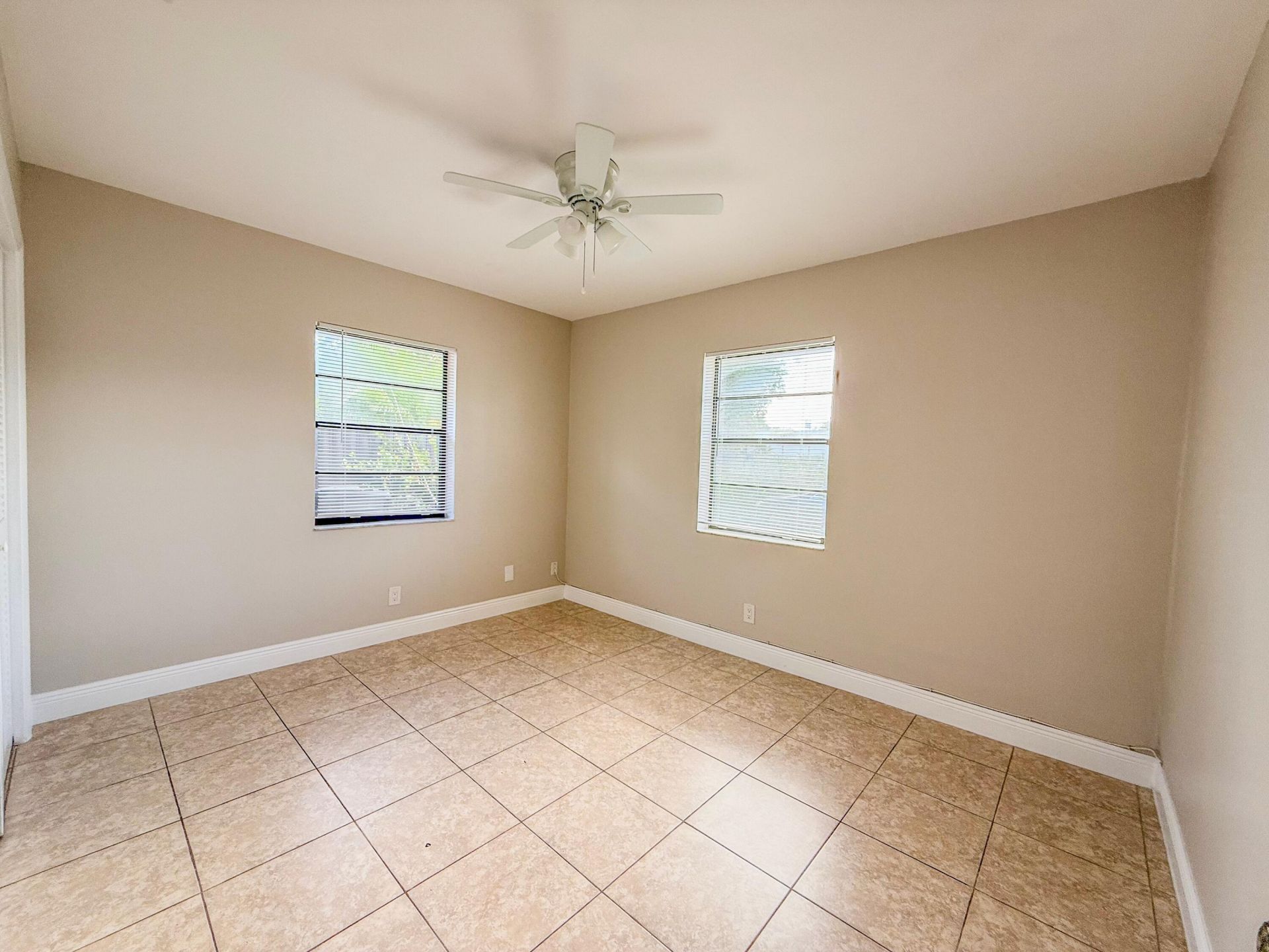 1515 N Federal Highway, Lake Worth Beach, FL 33460 Photo