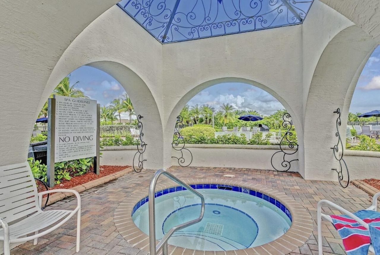 9732 Phipps Lane, Wellington, FL 33414 Photo