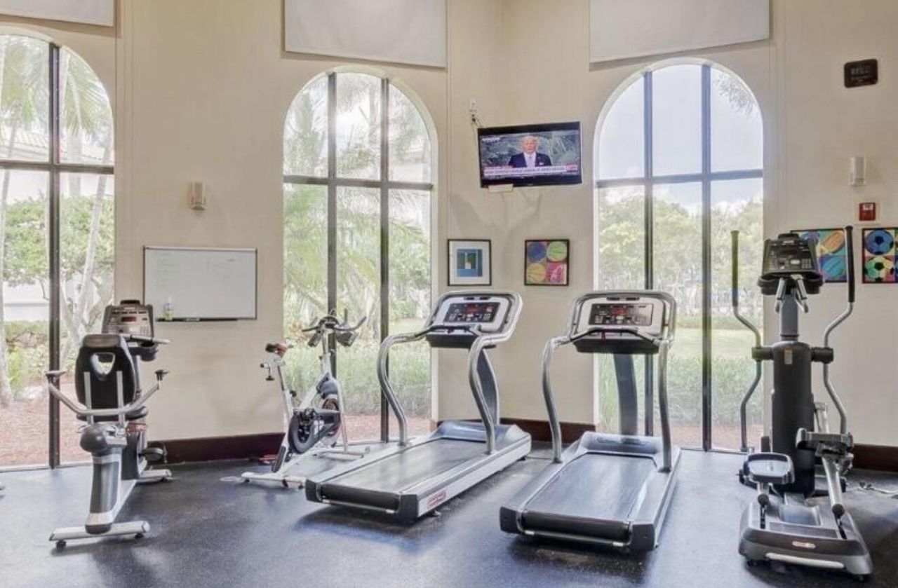 9732 Phipps Lane, Wellington, FL 33414 Photo