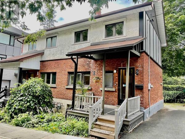 5 EDGAR Street, Ottawa, ON K1Y3L4
