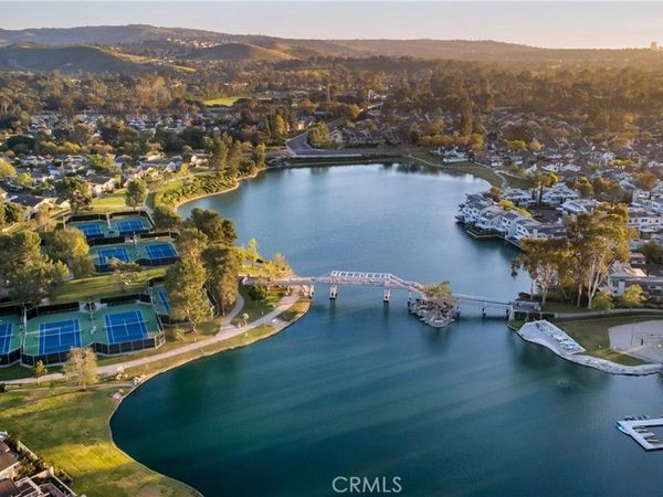 125 Briarglen, Irvine, CA 92614