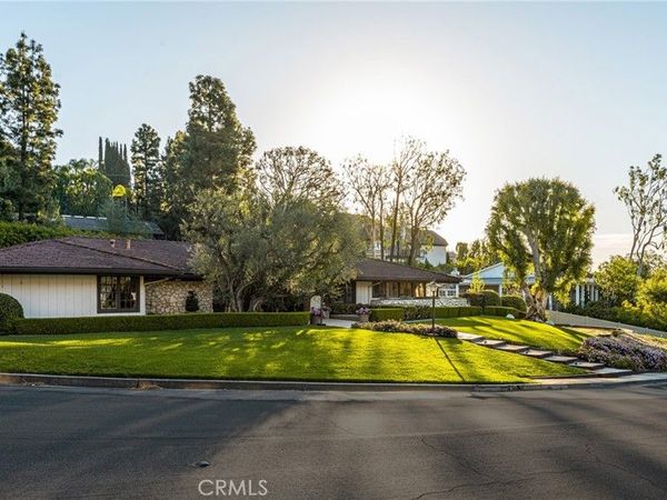 1881 Park Skyline, North Tustin, CA 92705