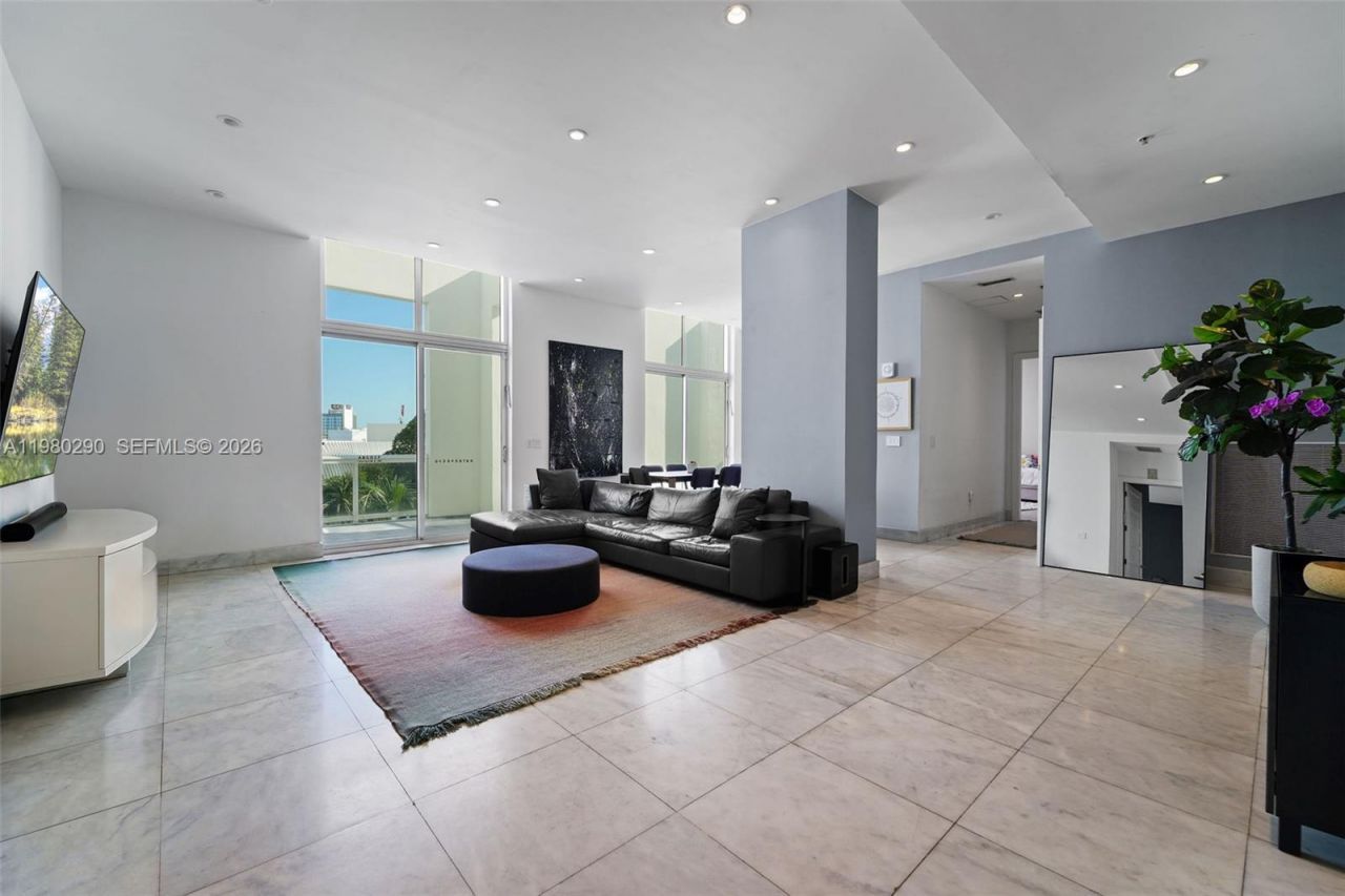 2001 Meridian Ave , Unit PH-16, Miami Beach, FL 33139 Photo