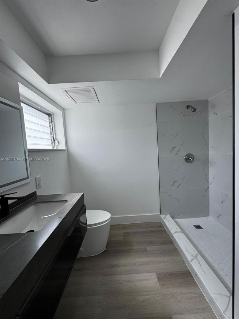 11840 NE 19th Dr , Unit 19, North Miami, FL 33181 Photo