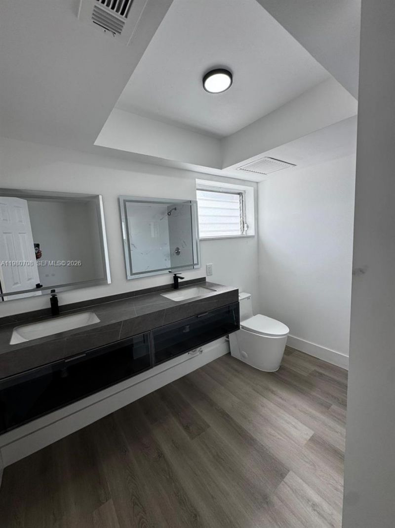 11840 NE 19th Dr , Unit 19, North Miami, FL 33181 Photo