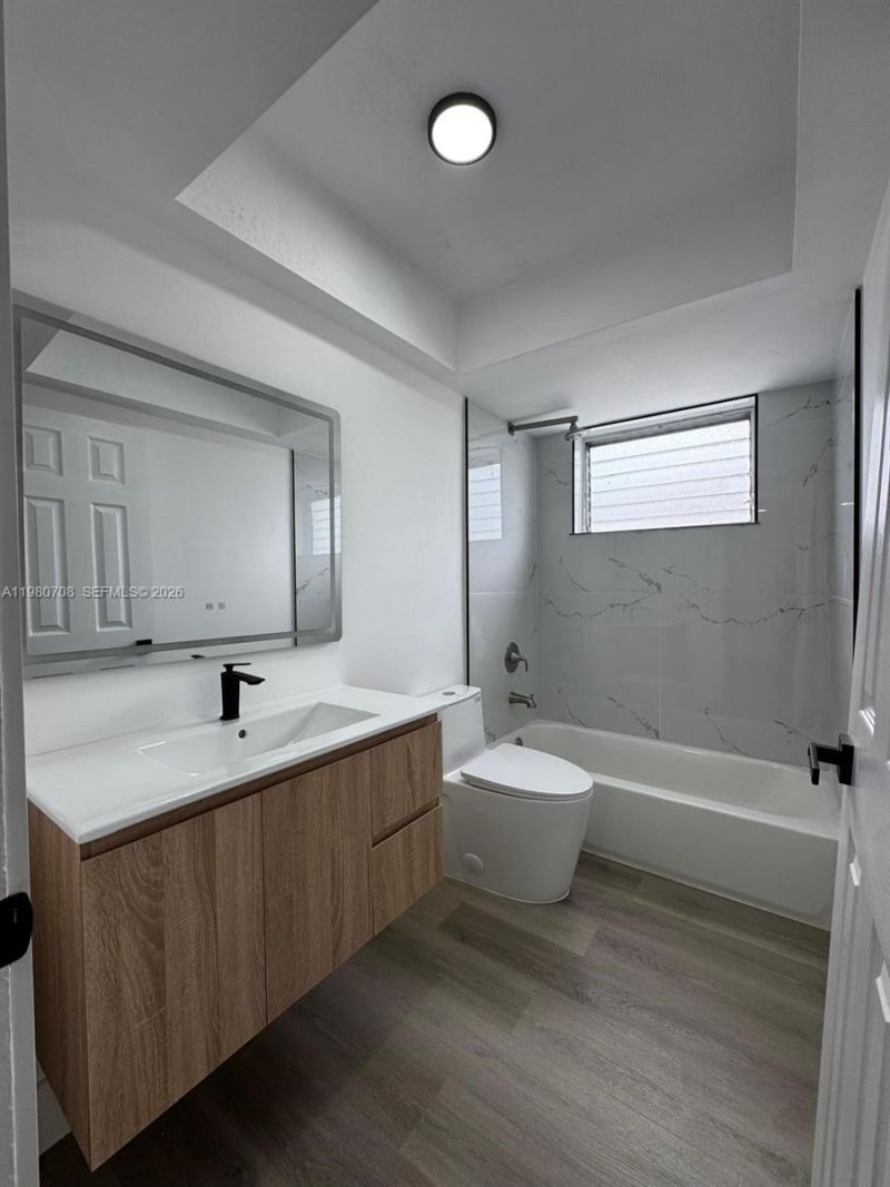 11840 NE 19th Dr , Unit 19, North Miami, FL 33181 Photo