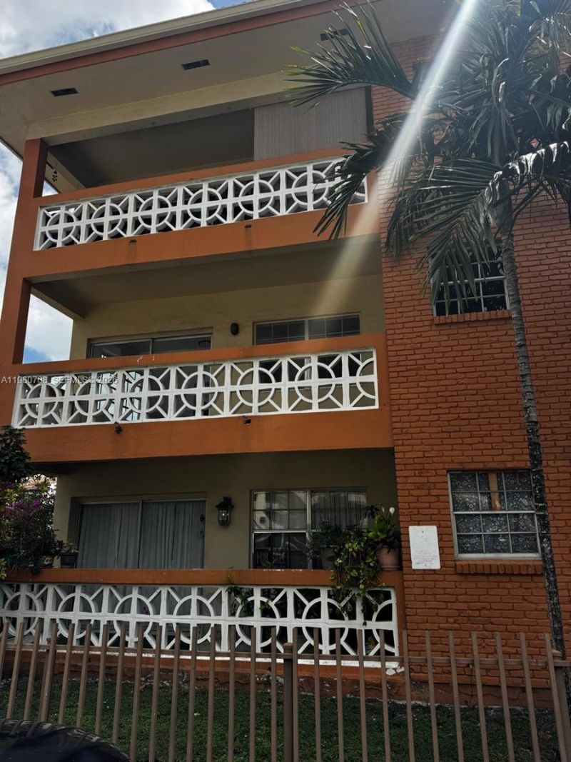 11840 NE 19th Dr , Unit 19, North Miami, FL 33181 Photo