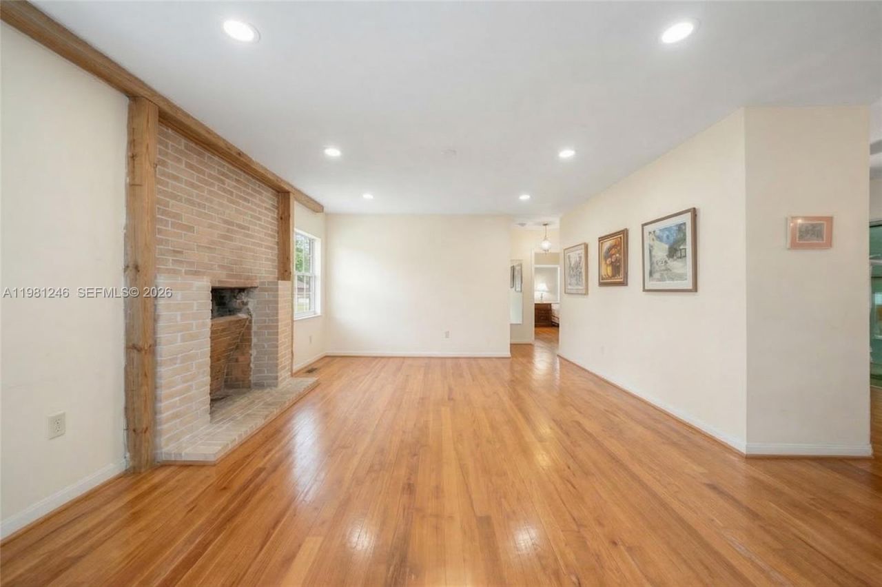512 Mendoza Ave, Coral Gables, FL 33134 Photo