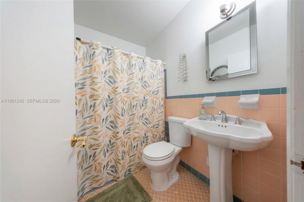 512 Mendoza Ave, Coral Gables, FL 33134 Photo