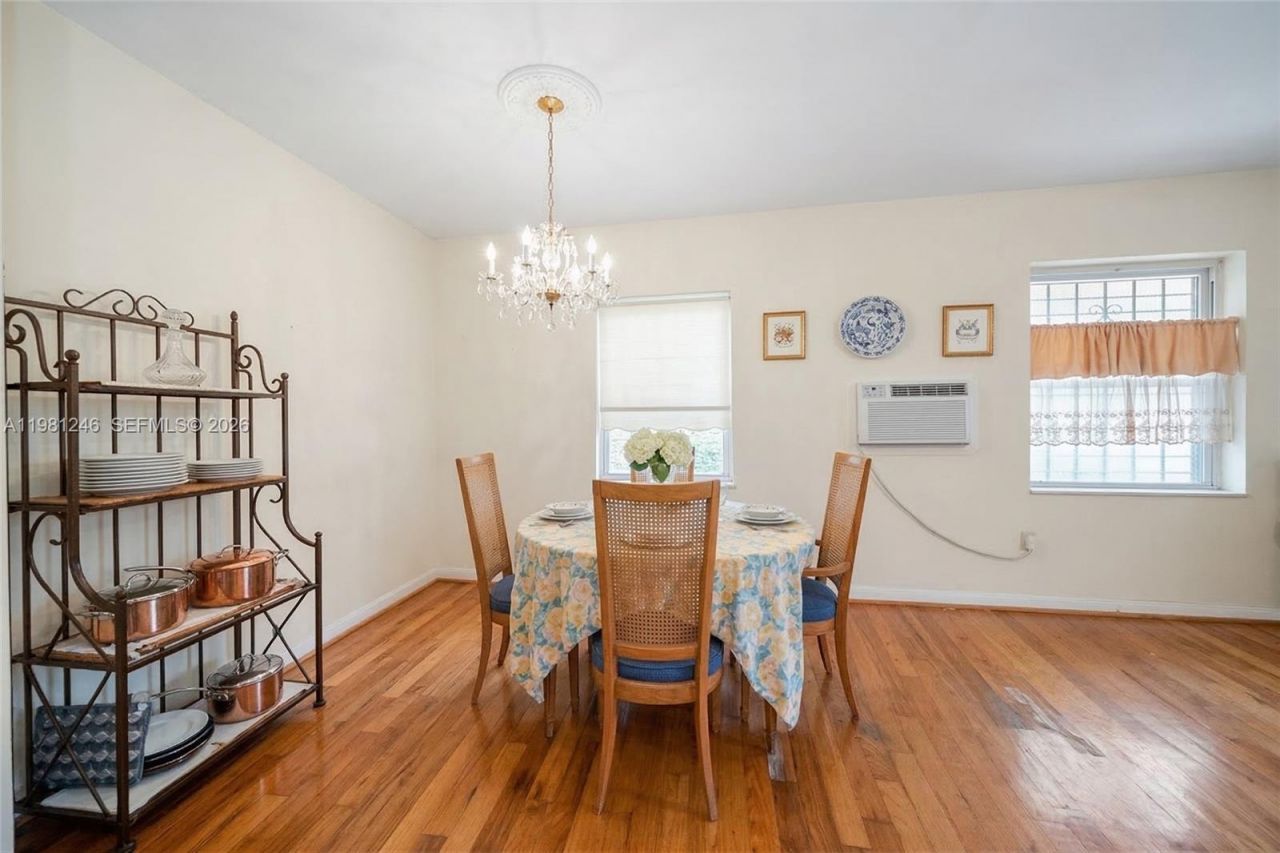512 Mendoza Ave, Coral Gables, FL 33134 Photo