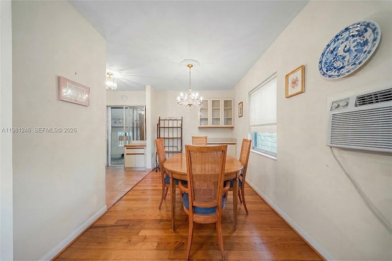 512 Mendoza Ave, Coral Gables, FL 33134 Photo