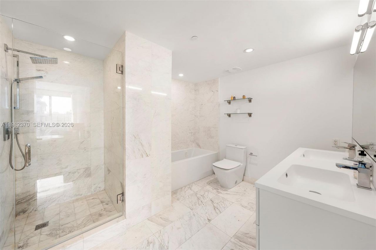 9940 W Bay Harbor Dr, Unit 6A-N, Bay Harbor Islands, FL 33154 Photo