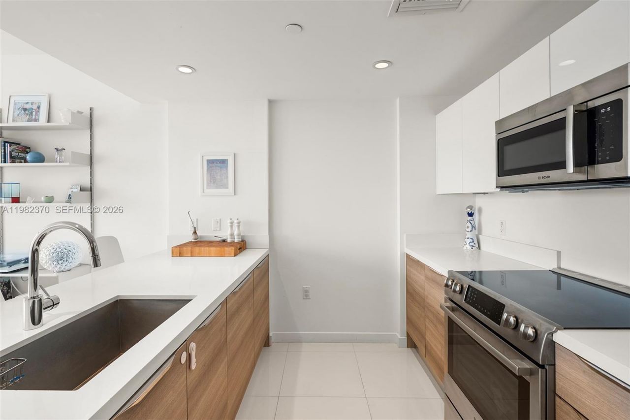 9940 W Bay Harbor Dr, Unit 6A-N, Bay Harbor Islands, FL 33154 Photo