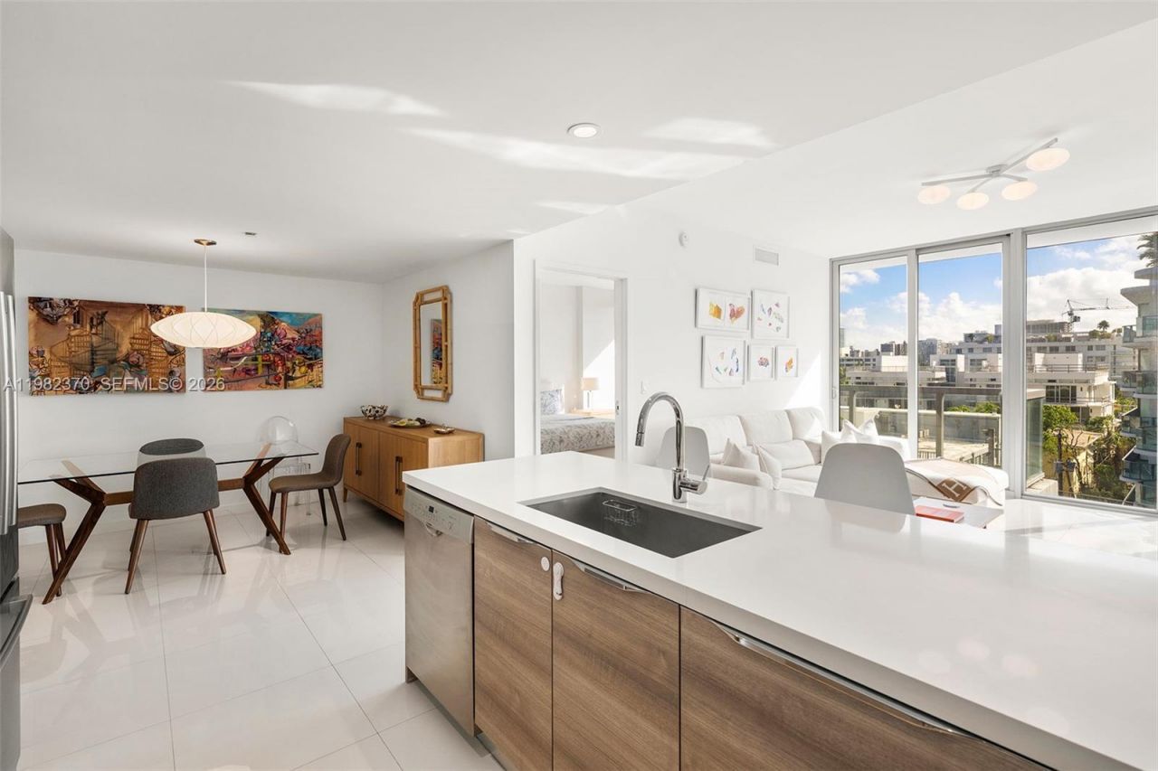 9940 W Bay Harbor Dr, Unit 6A-N, Bay Harbor Islands, FL 33154 Photo