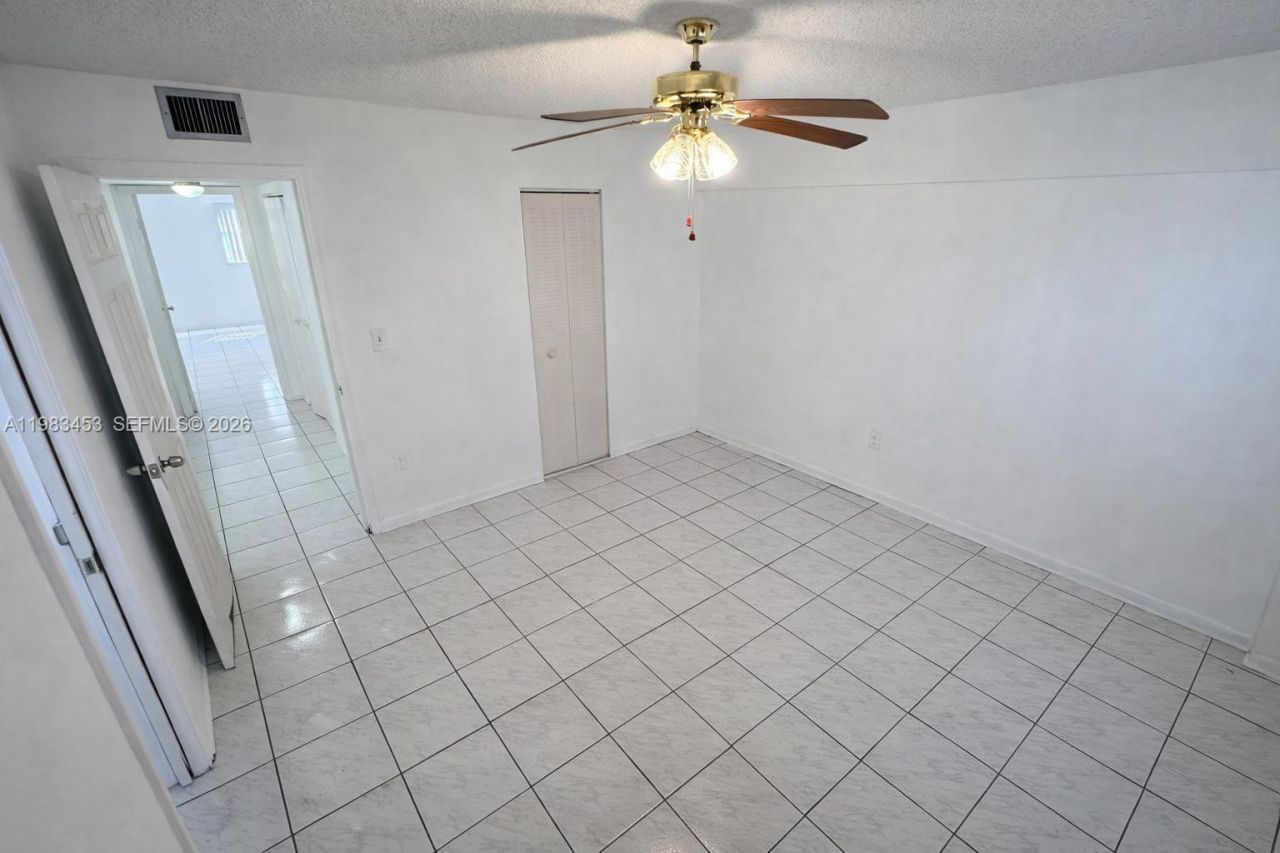 1630 W 46th St , Unit 514B, Hialeah, FL 33012 Photo