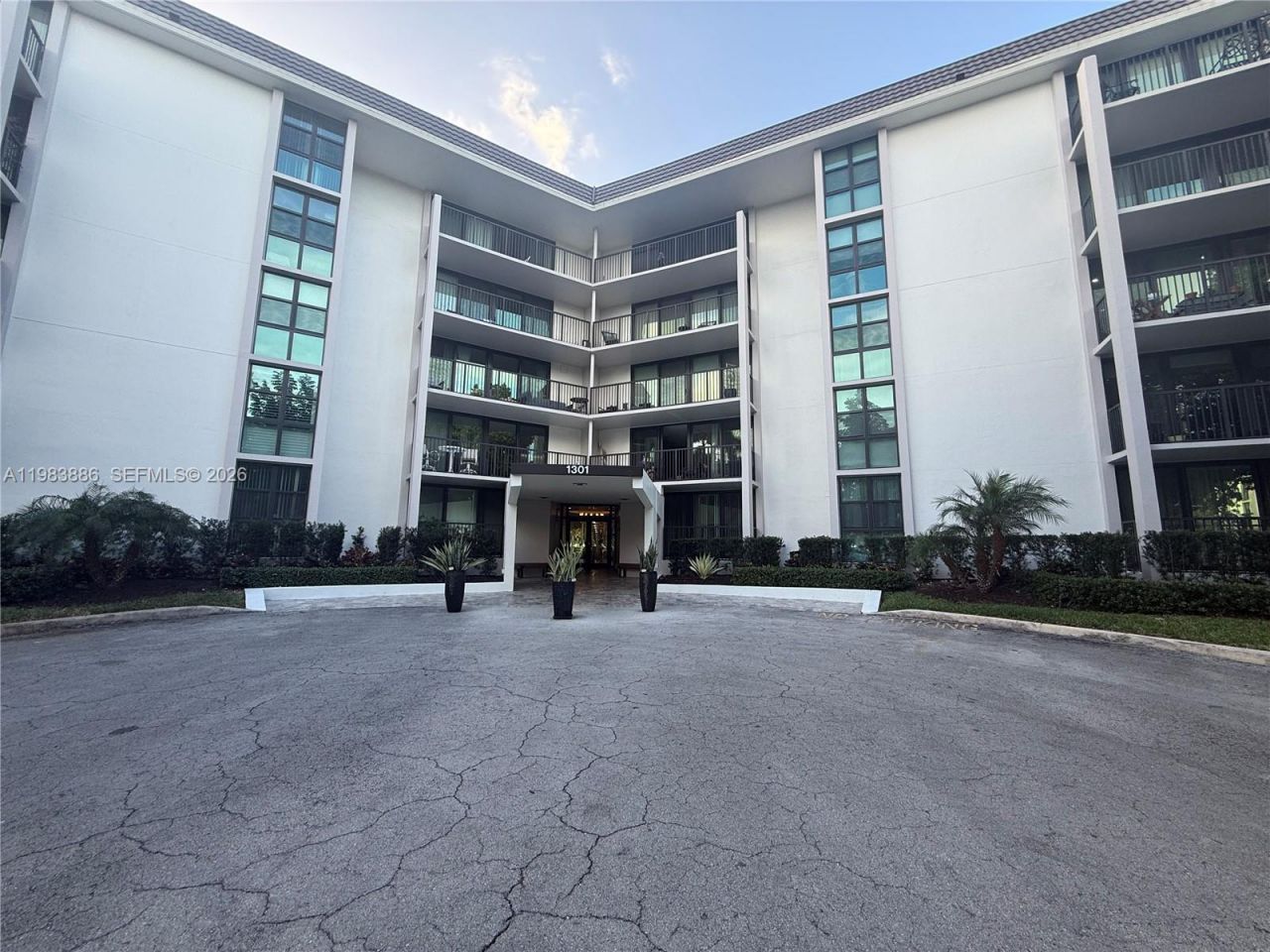 1301 NE River Reach Dr, Unit 317, Fort Lauderdale, FL 33315 Photo