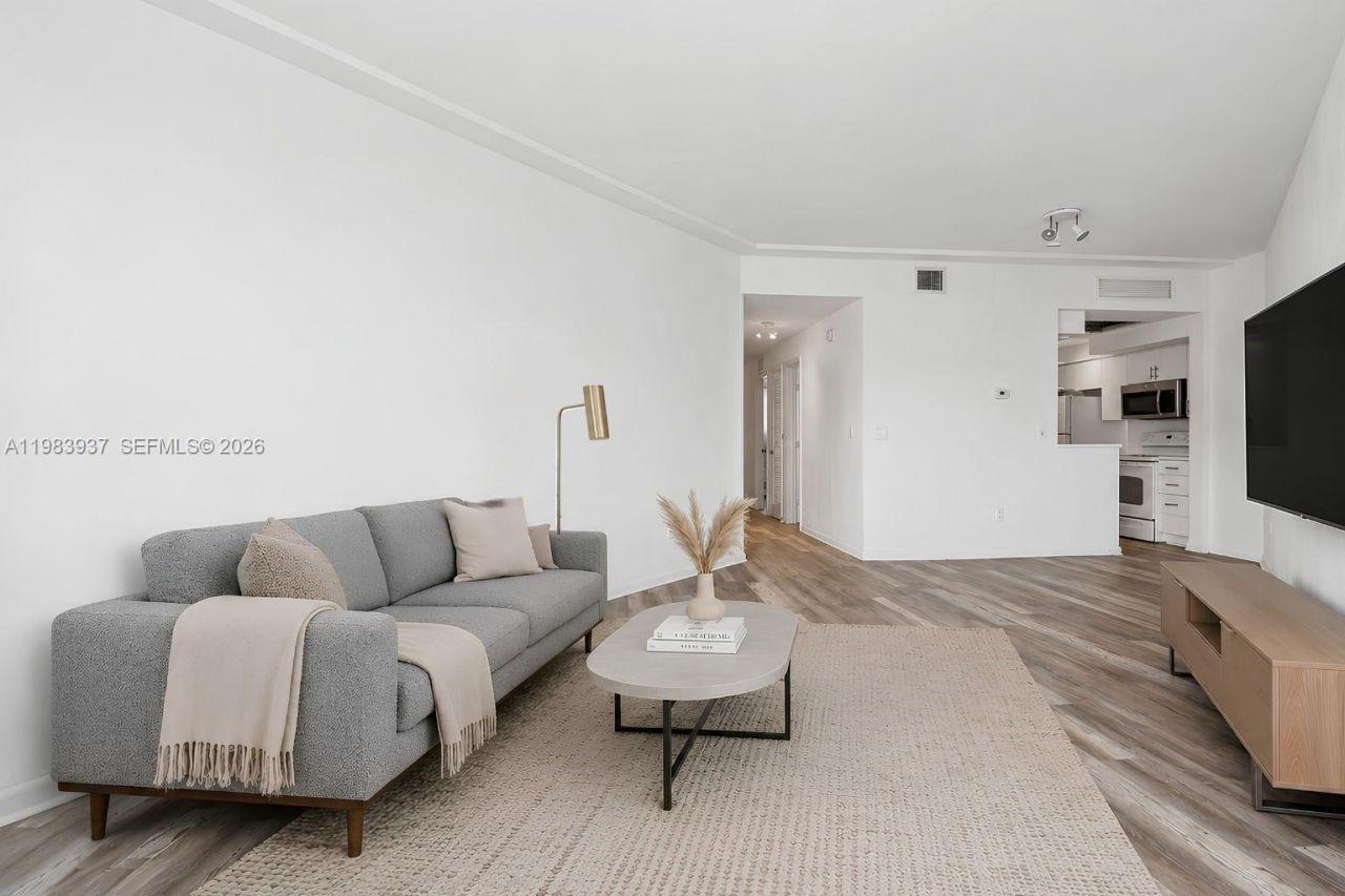 1185 Marseille Drive, Unit 202, Miami Beach, FL 33141 Photo