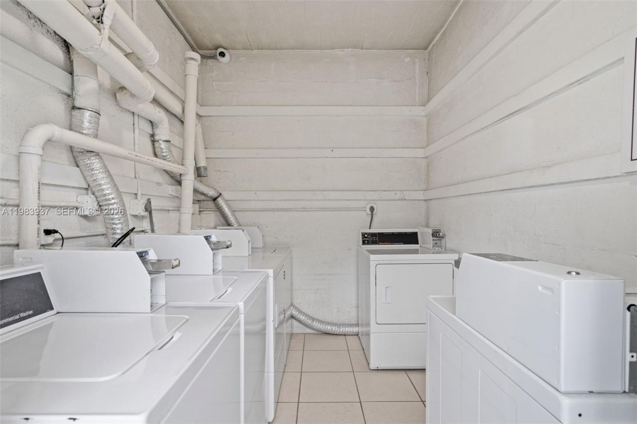 1185 Marseille Dr , Unit 202, Miami Beach, FL 33141 Photo