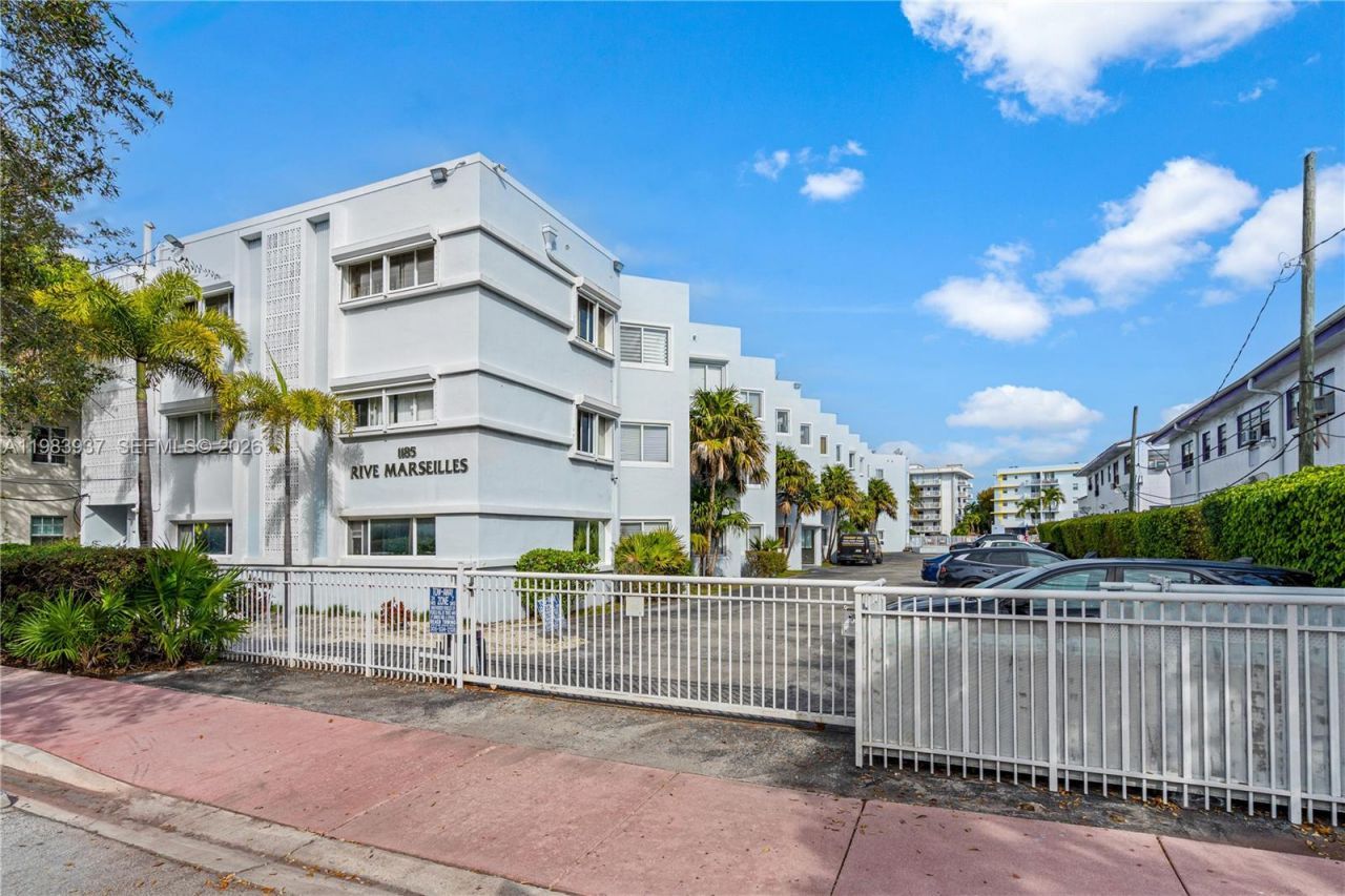 1185 Marseille Drive, Unit 202, Miami Beach, FL 33141 Photo