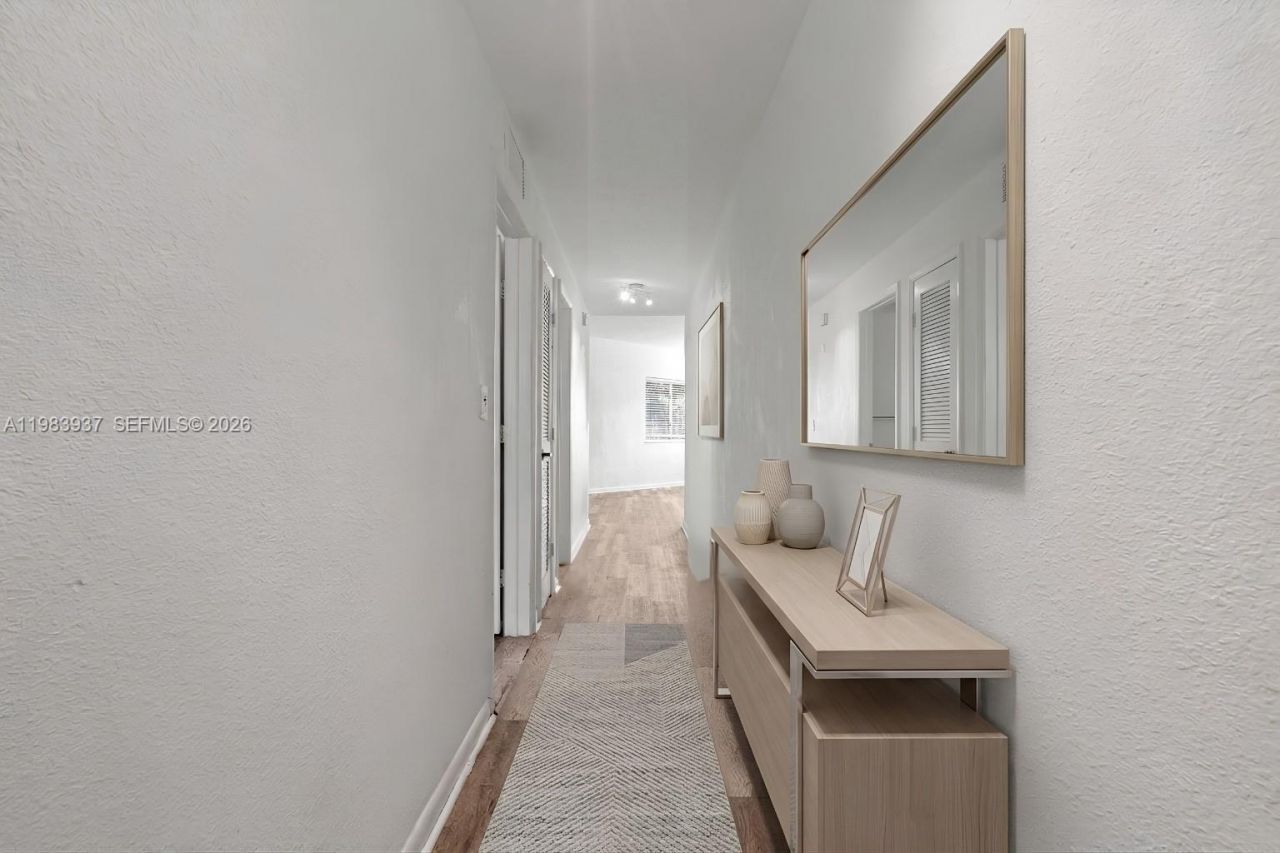 1185 Marseille Drive, Unit 202, Miami Beach, FL 33141 Photo