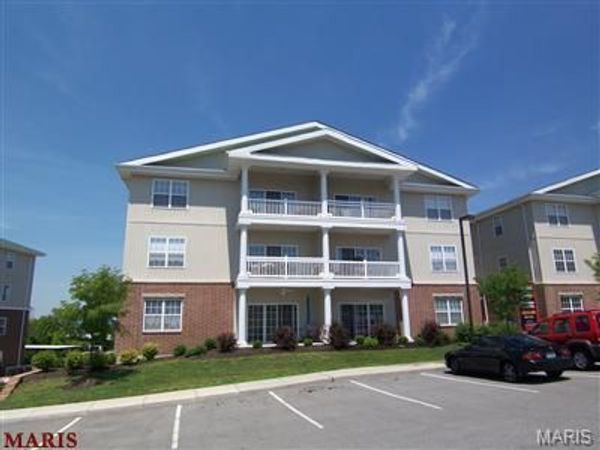 1507 S Old Highway 94, Unit 308, St Charles, MO 63303