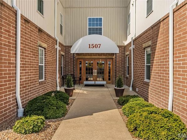1507 S Old Highway 94, Unit 308, St Charles, MO 63303