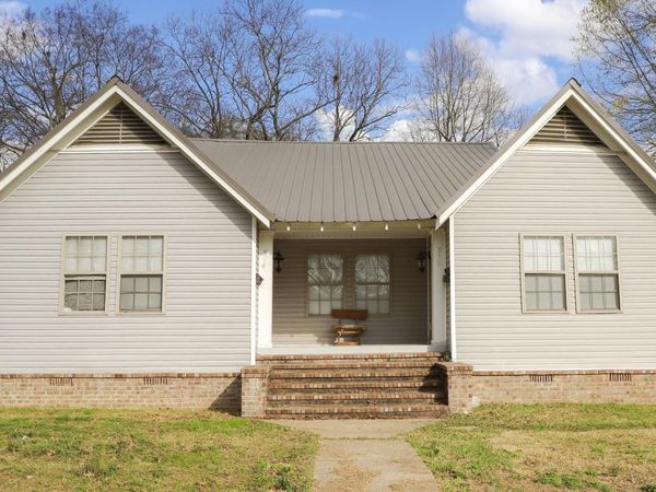 512 N Slemons Street, Monticello, AR 71655