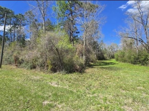 400 Welcome Cir, Cantonment, FL 32533