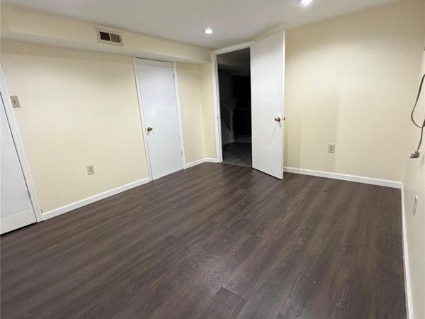 17911 Eveleth Road , Saint Albans, NY 11434