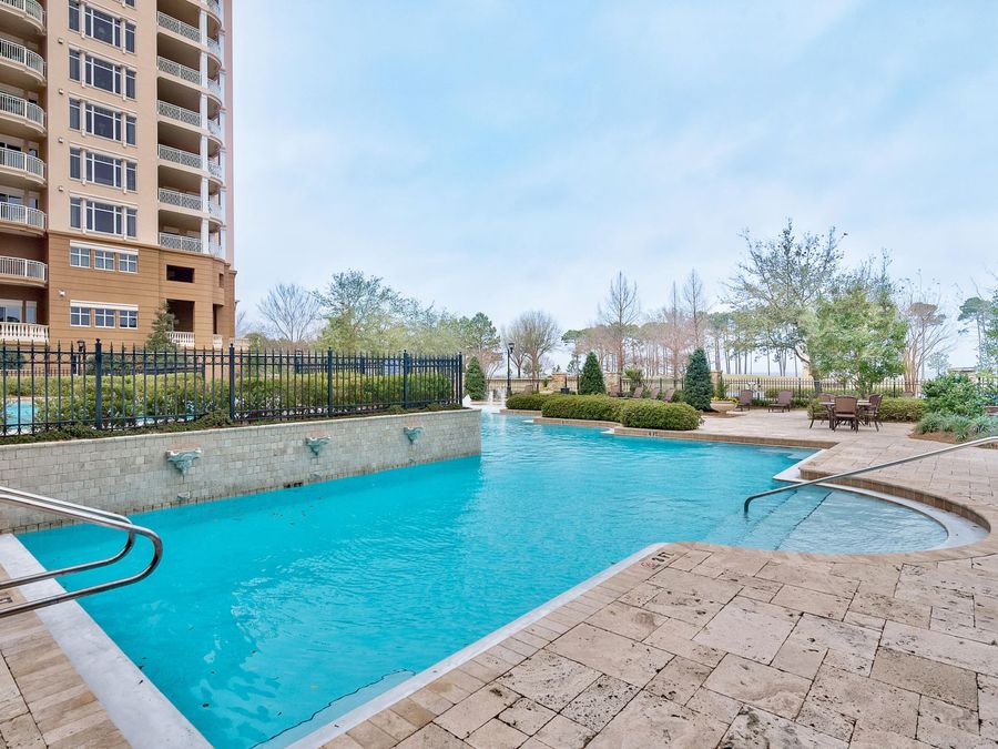 Property Image 100