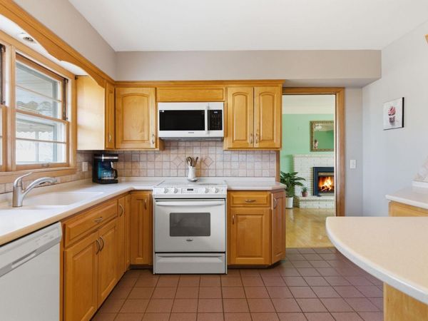 2515 Florida Avenue N, Golden Valley, MN 55427