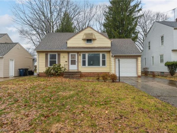 5275 Lynd Avenue , Lyndhurst, OH 44124