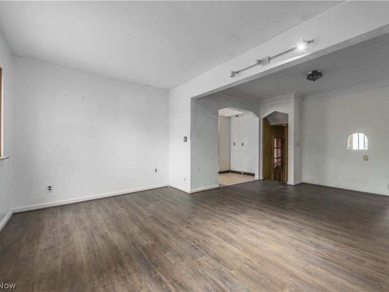 5275 Lynd Avenue, Lyndhurst, OH 44124 Photo 12