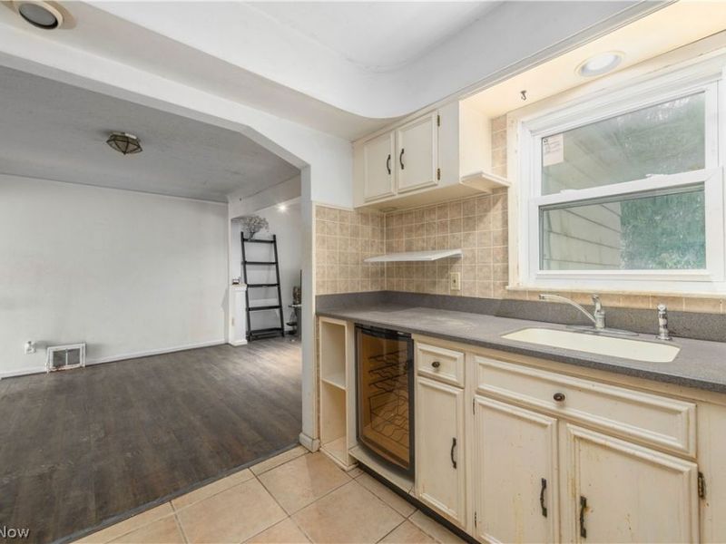 5275 Lynd Avenue, Lyndhurst, OH 44124 Photo 21