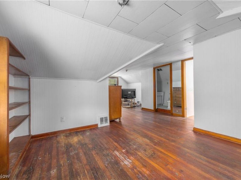 5275 Lynd Avenue, Lyndhurst, OH 44124 Photo 29