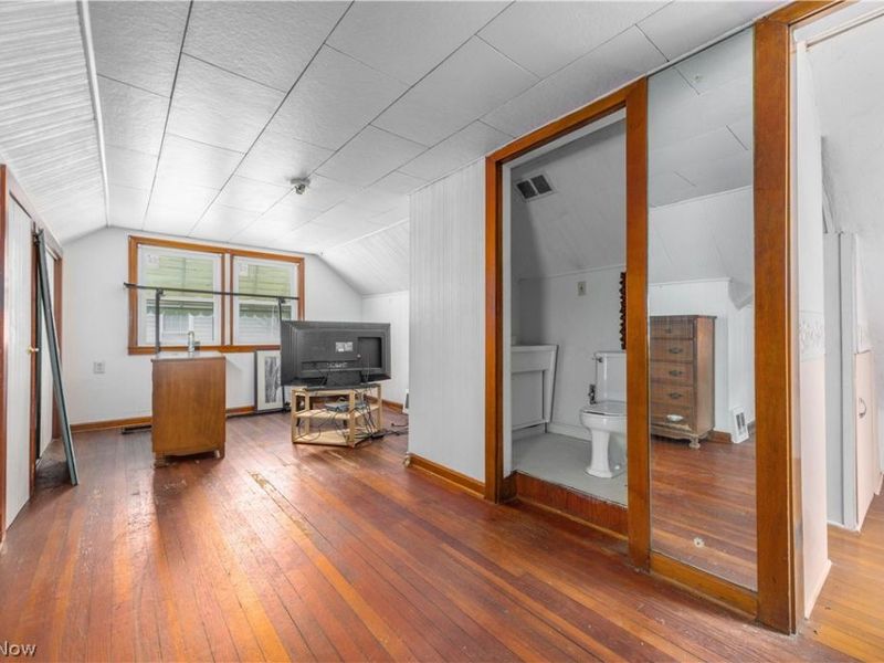 5275 Lynd Avenue, Lyndhurst, OH 44124 Photo 30