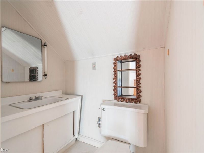 5275 Lynd Avenue, Lyndhurst, OH 44124 Photo 36