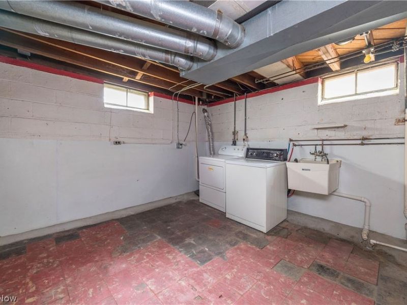 5275 Lynd Avenue, Lyndhurst, OH 44124 Photo 38