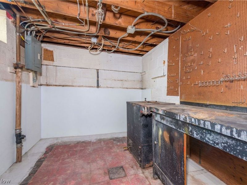 5275 Lynd Avenue, Lyndhurst, OH 44124 Photo 39