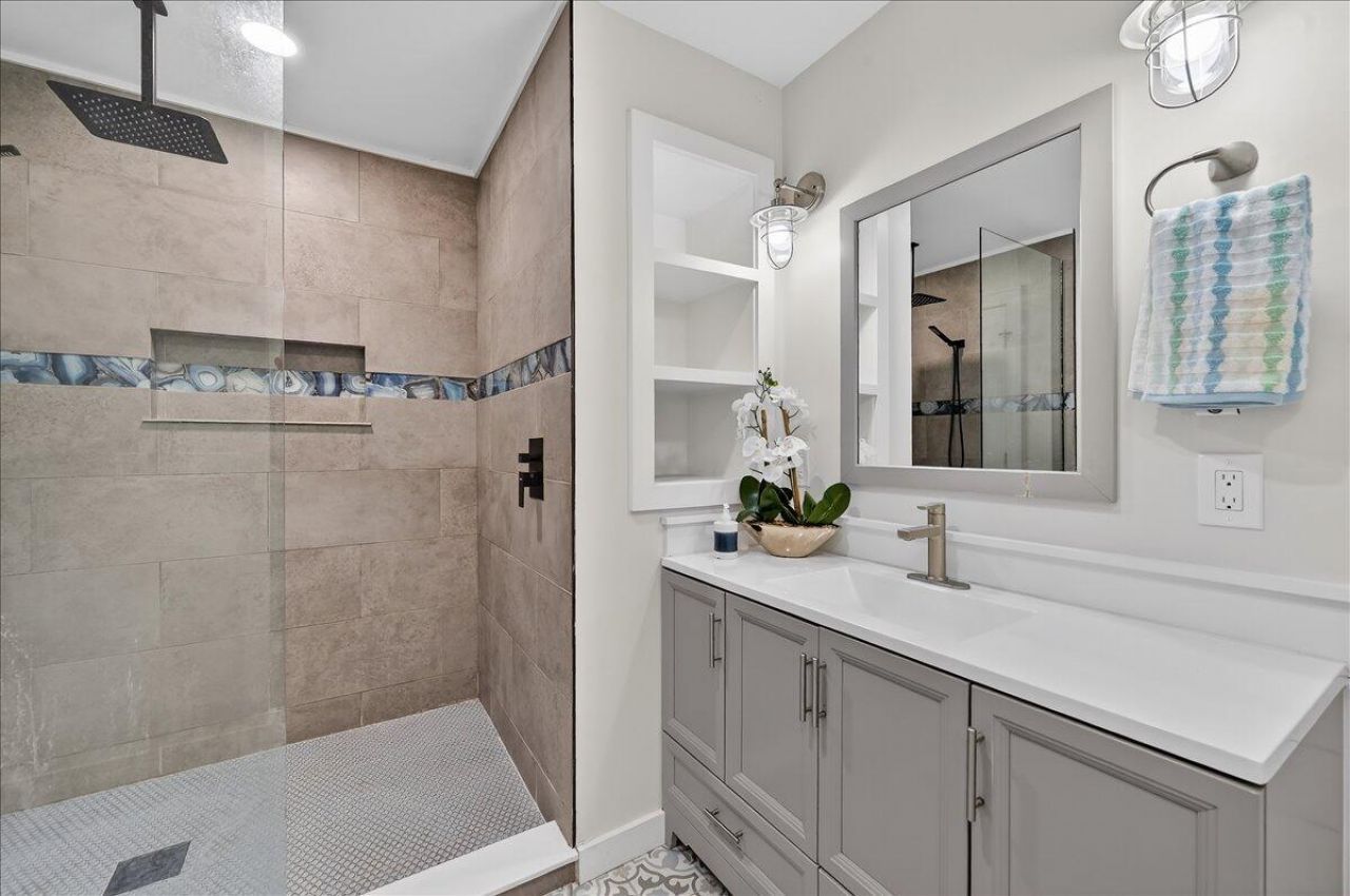 262 Easy Street, Sebastian, FL 32958 Photo