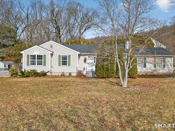 15 Cinnamon Ridge, North Branford, CT 06471