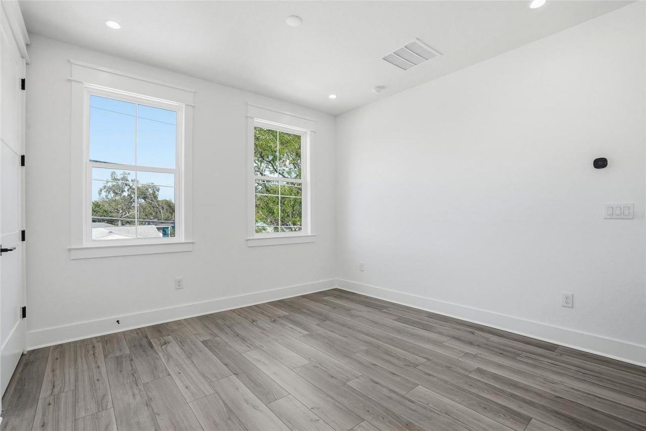 865 53rd Avenue N, Saint Petersburg, FL 33703 Photo