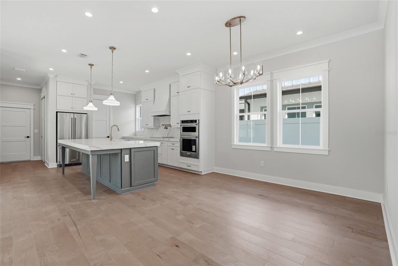 879 53rd Avenue N, Saint Petersburg, FL 33703 Photo