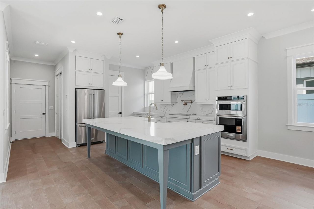 879 53rd Avenue N, Saint Petersburg, FL 33703 Photo