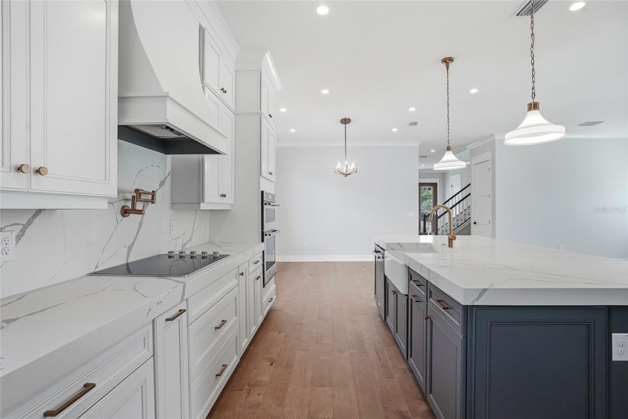 879 53rd Avenue N, Saint Petersburg, FL 33703 Photo