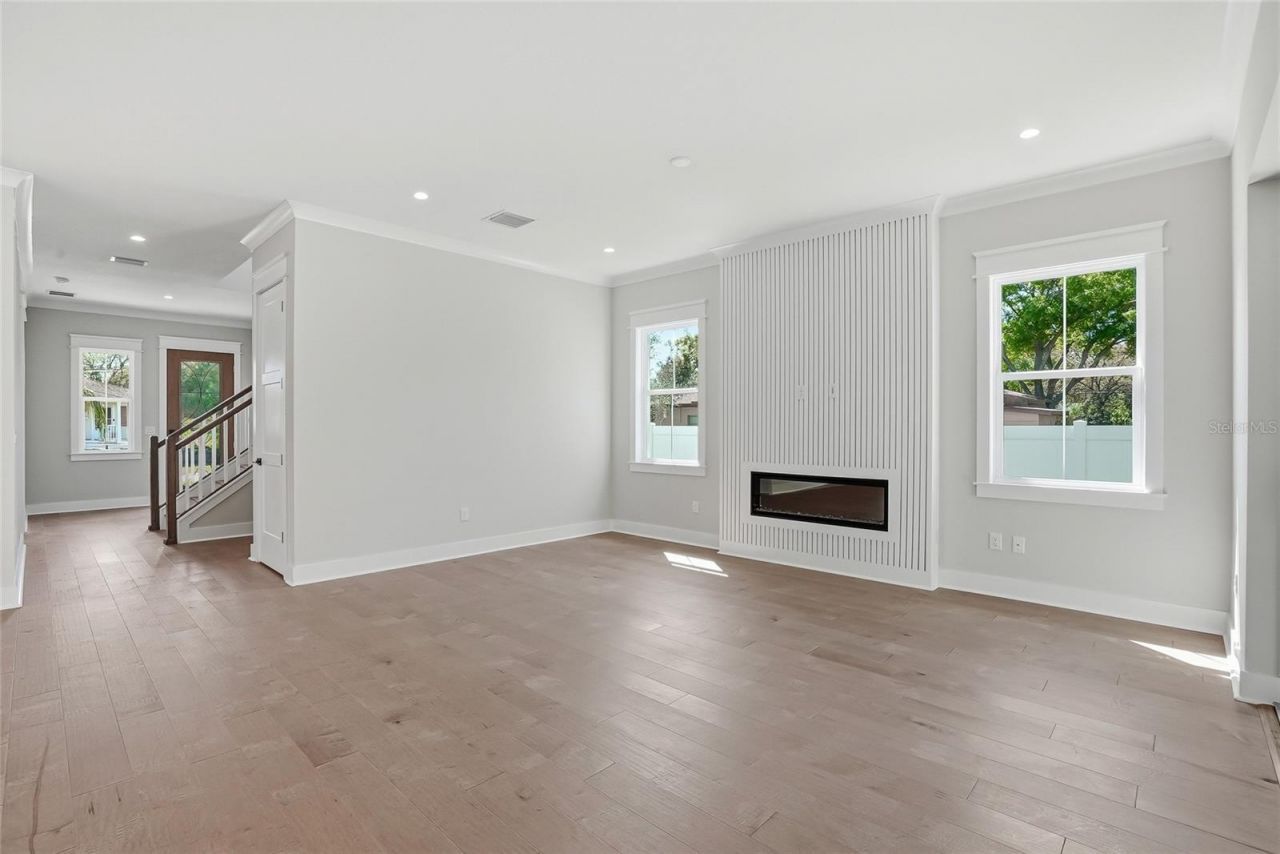 879 53rd Avenue N, Saint Petersburg, FL 33703 Photo