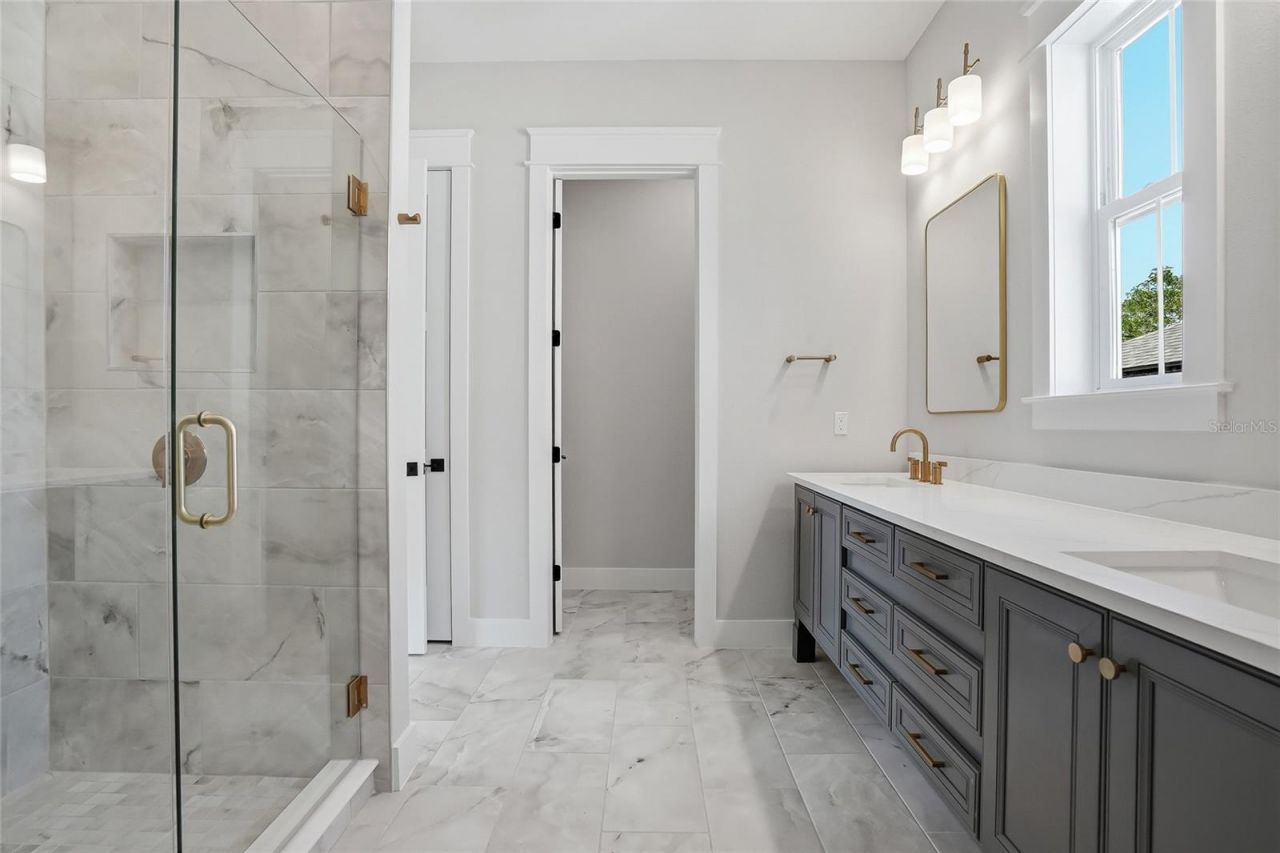 879 53rd Avenue N, Saint Petersburg, FL 33703 Photo