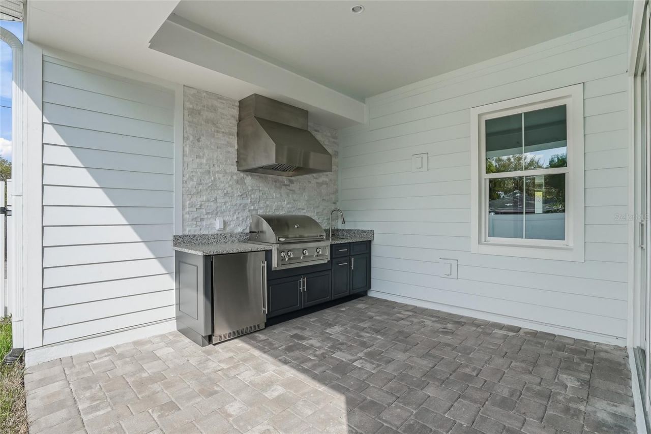 879 53rd Avenue N, Saint Petersburg, FL 33703 Photo